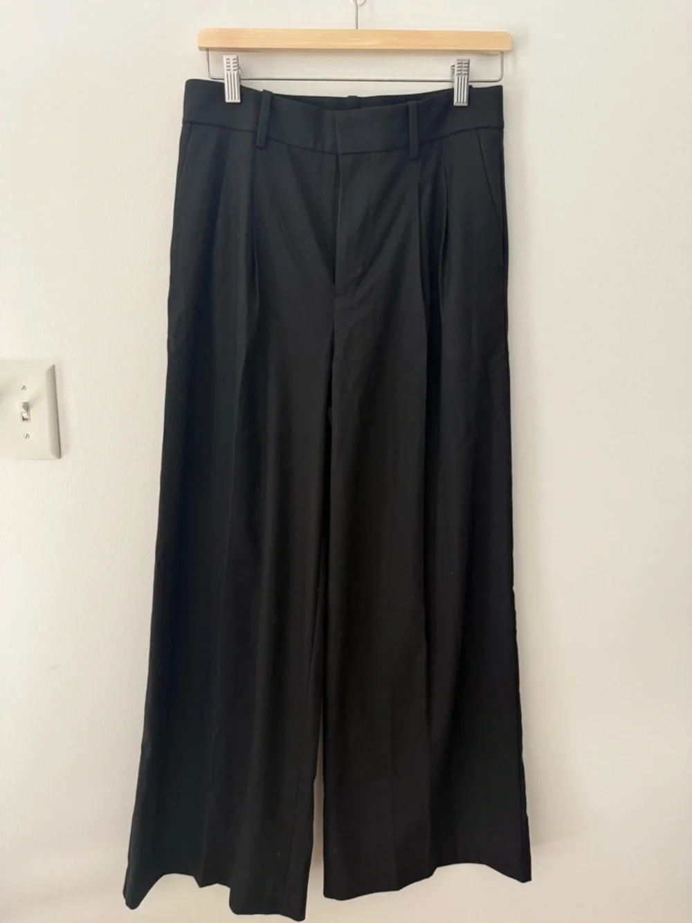 The Harlow Superwide-Leg Trouser in Brushed Twill - Picture 2 of 9